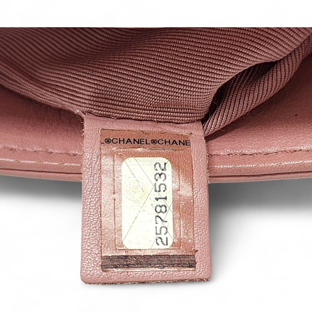 Chanel CC Clasp Medium Calf Leather Flap Bag Studded Chevron Pink - rare - Picture 11 of 12